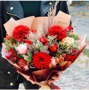 Ламповий букет хризантем