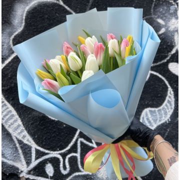 Букет 21 тюльпан мікс