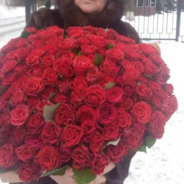 Букет зі 151 троянди "Класика 151"