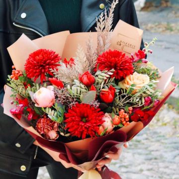 Ламповий букет хризантем