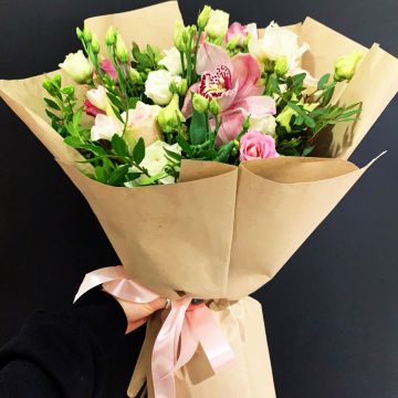 Букет з орхідей та еустом &quot;Алькантара&quot;