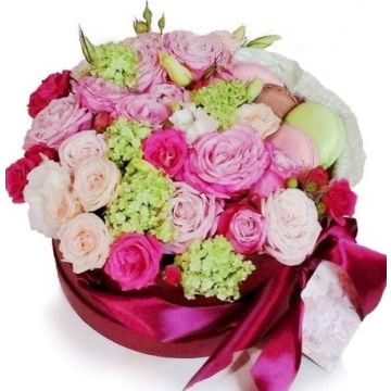 Атлас и цветы