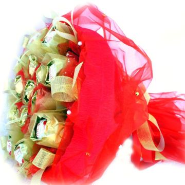 Букет із цукерок "Аврора"