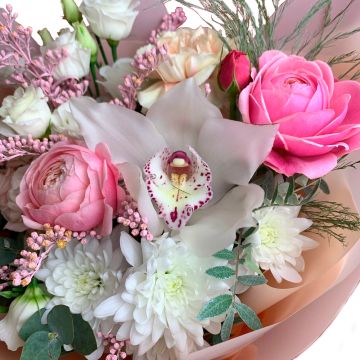 Рожеві бутоні