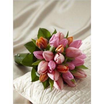 Весільний букет з тюльпанів "Комірка товариства"