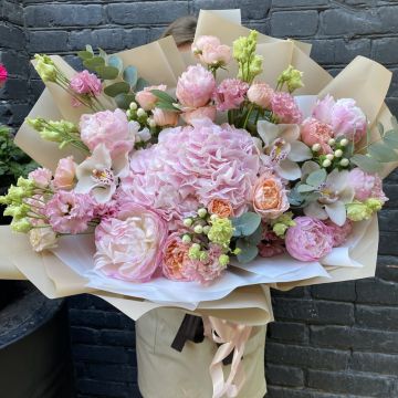 Букет з орхідей та гортензій &quot;Потаємна мрія&quot;