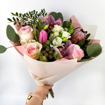 Букет з троянд, орхідей та альстромерій &quot;Тропікана&quot;