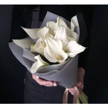 Букет из белых калл