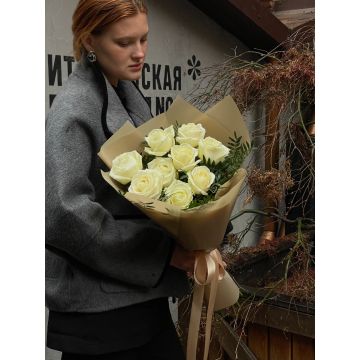 Букет 9 белых роз