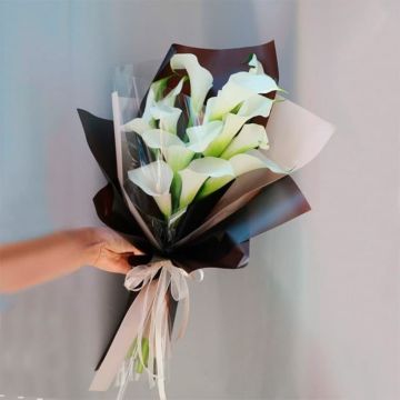Букет из 9 калл